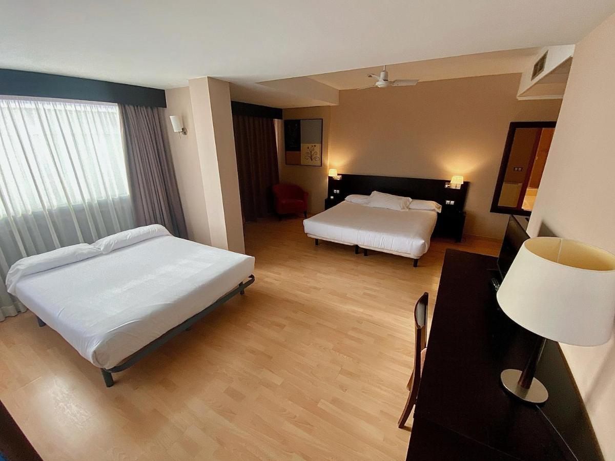 Hotel Ciudad De 3*
